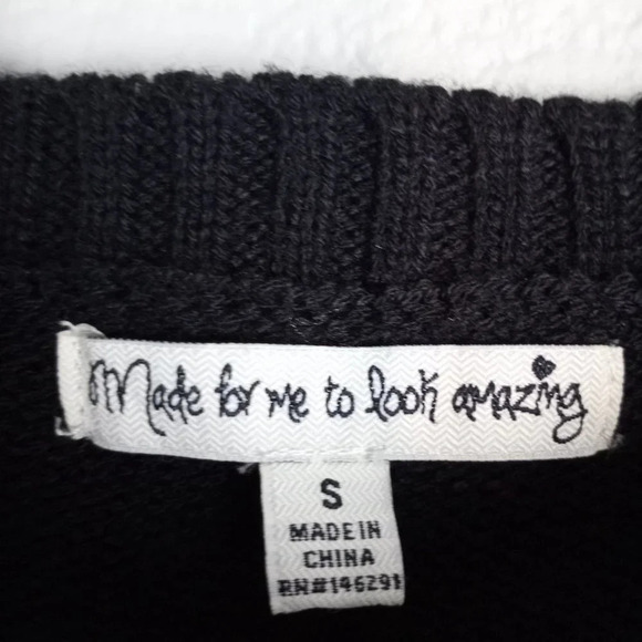 Made For Me to Look Amazing Black /White Crochet sweater dress Size Small - Picture 4 of 8